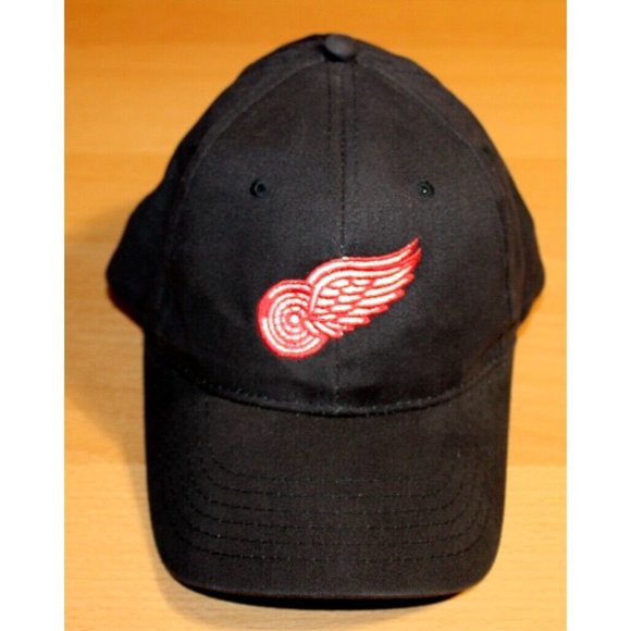 NHL Hockey Vintage Detroit Red Wing Adjustable Snapback Hat Cap One Size Black - Picture 1 of 7